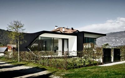 Mirror Houses In Bolzano, Italy Are Considered One Of The Beautiful Homes In the World: Find Out Why? 